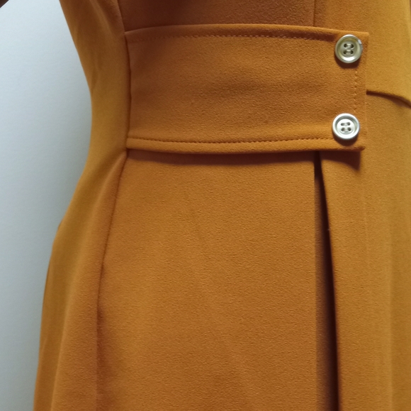 A line sleeveless, polyester ,dress with buttons| dusty orange size 4 - Picture 4 of 10
